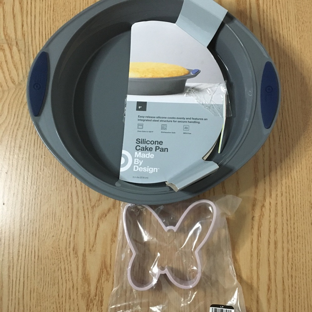 New Bundle Of 1-Silicone 9” Cake Pan & 1-Silicone Butterfly Cookie Cutter